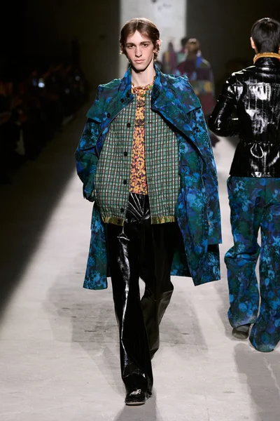 Look 41